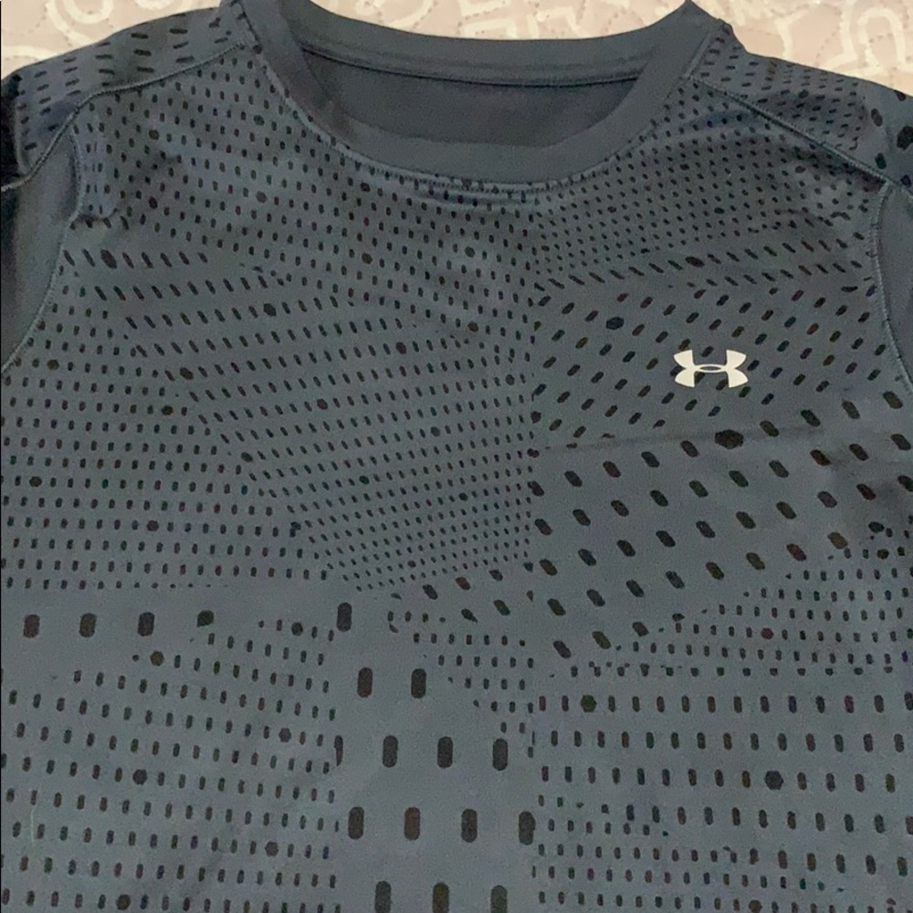 Under Armour cold weather top size S